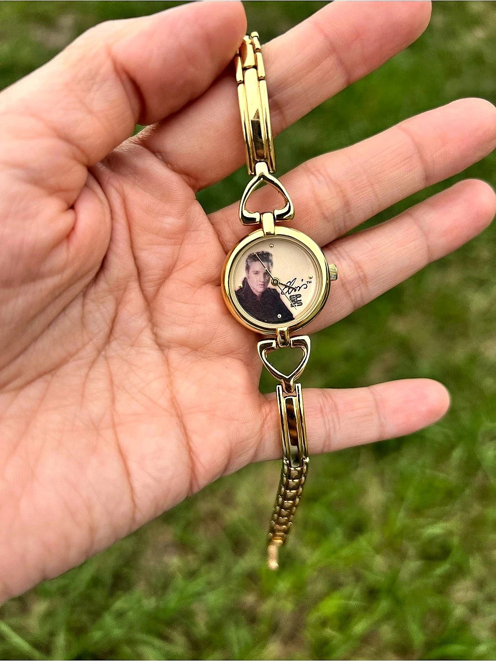 Valdawn Elvis Presley Official Product Gold-Tone Heart Link Watch
